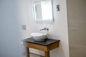 Photo 19- click for photo gallery